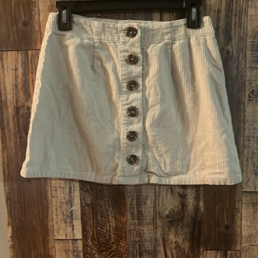 Rue 21 ladies corduroy beige mini skirt size small 13 inches length x 13 1/2 w